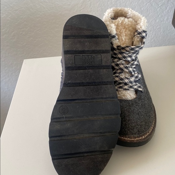 Gray and Cream Wool Boots - Picture 4 of 4